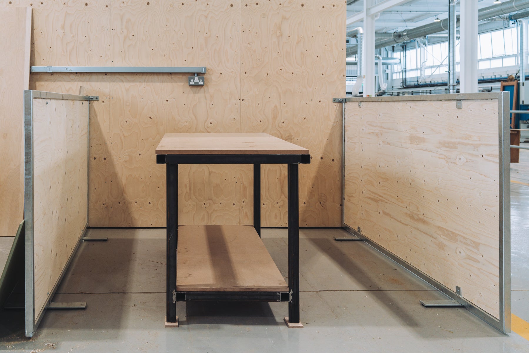 Jumbo Wood Workspace